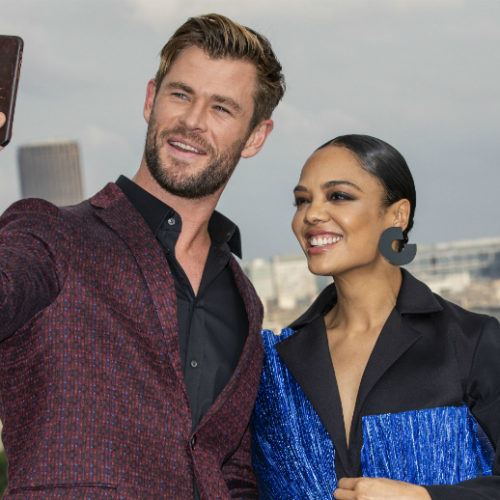 Watch: Reaction From Stars On The Making Of – Men In Black: International | Chris Hemsworth, Tessa Thompson & Gary Gray On A Global Tour – Indonesia, China, Russia, France, Brazil, UK & USA