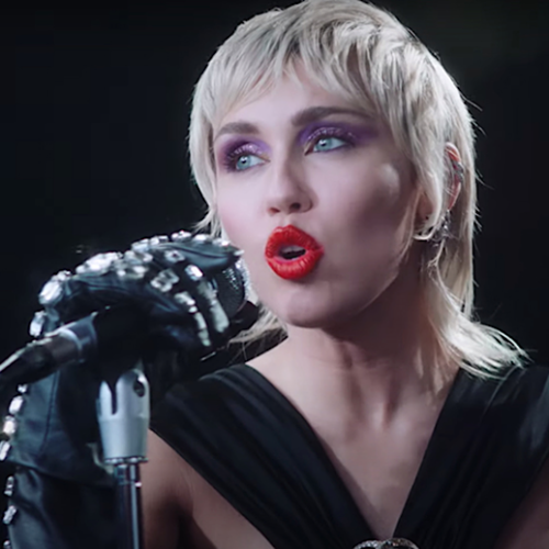 With ‘Midnight Sky’, Miley Cyrus Proclaims Her Greatest Love Affair, this Time with Herself