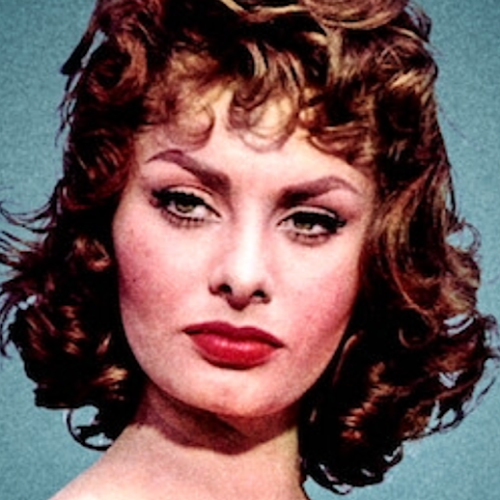 ‘What Would Sophia Loren Do?’ is a Short but Sweet Story of Celebrity Fandom and Representation