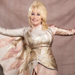 The Hollywood Insider Dolly Parton Country Music Awards 2022, CMA