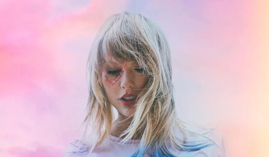 The Hollywood Insider Taylor Swift Vulnerability Nostalgia The Hollywood Insider Taylor Swift Vulnerability Nostalgia