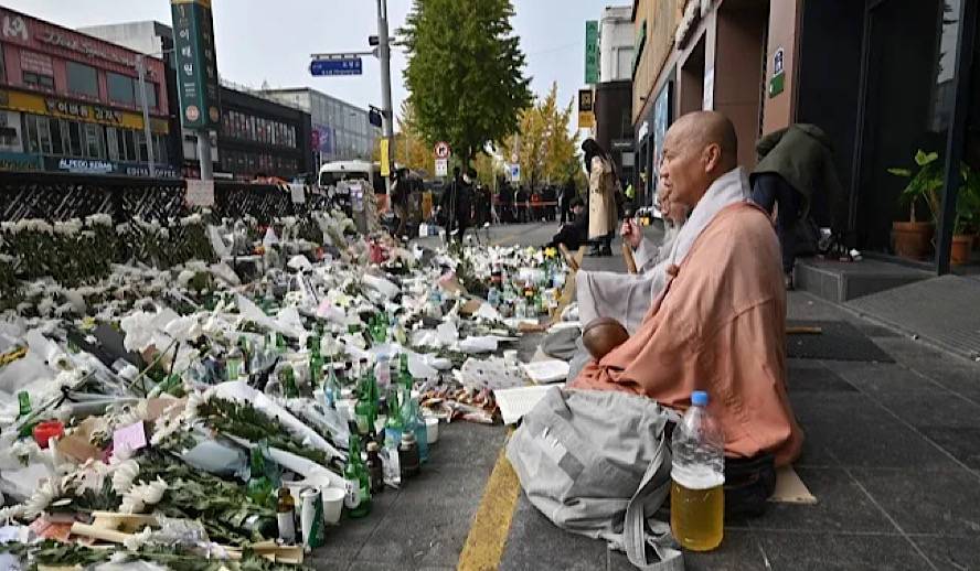 Tragedy in Itaewon, Seoul: Crowd Crushing Leads to At Least 156 Dead and 153 Injured in Halloween Gathering