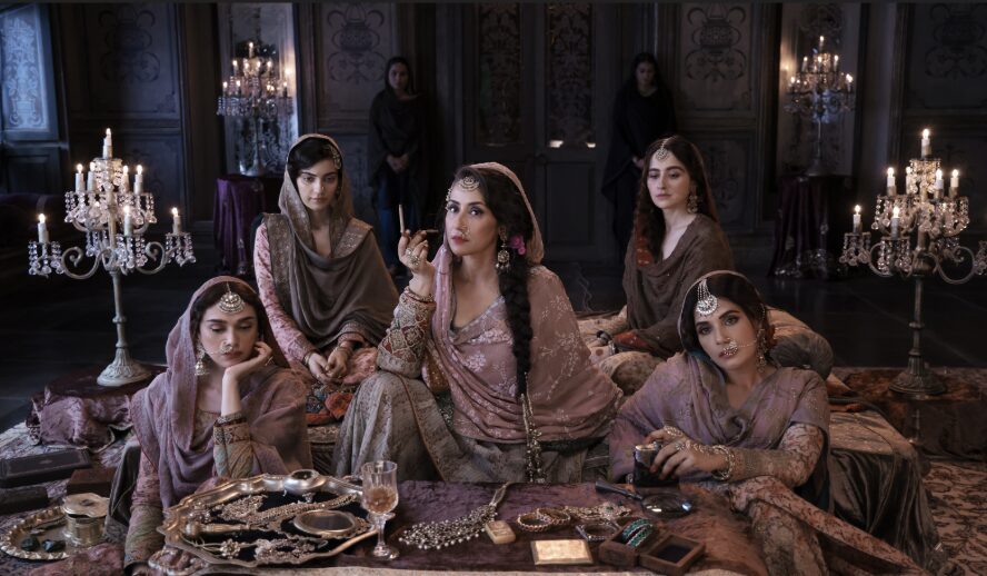 The Hollywood Insider Netflix Heeramandi, Manisha Koirala, Sanjay Leela Bhansali, Sonakshi Sinha, Aditi Rao Hydari, Richa Chadha