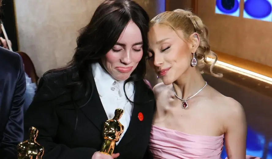 Hollywood Insider - Billie Eilish FANGIRLS Over Ariana Grande: Is a Dream Collab in the Works?