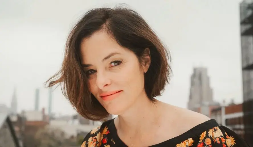 A Tribute to Parker Posey: America’s Unsung Comedy Sweetheart, From ‘Party Girl’ to ‘The White Lotus’